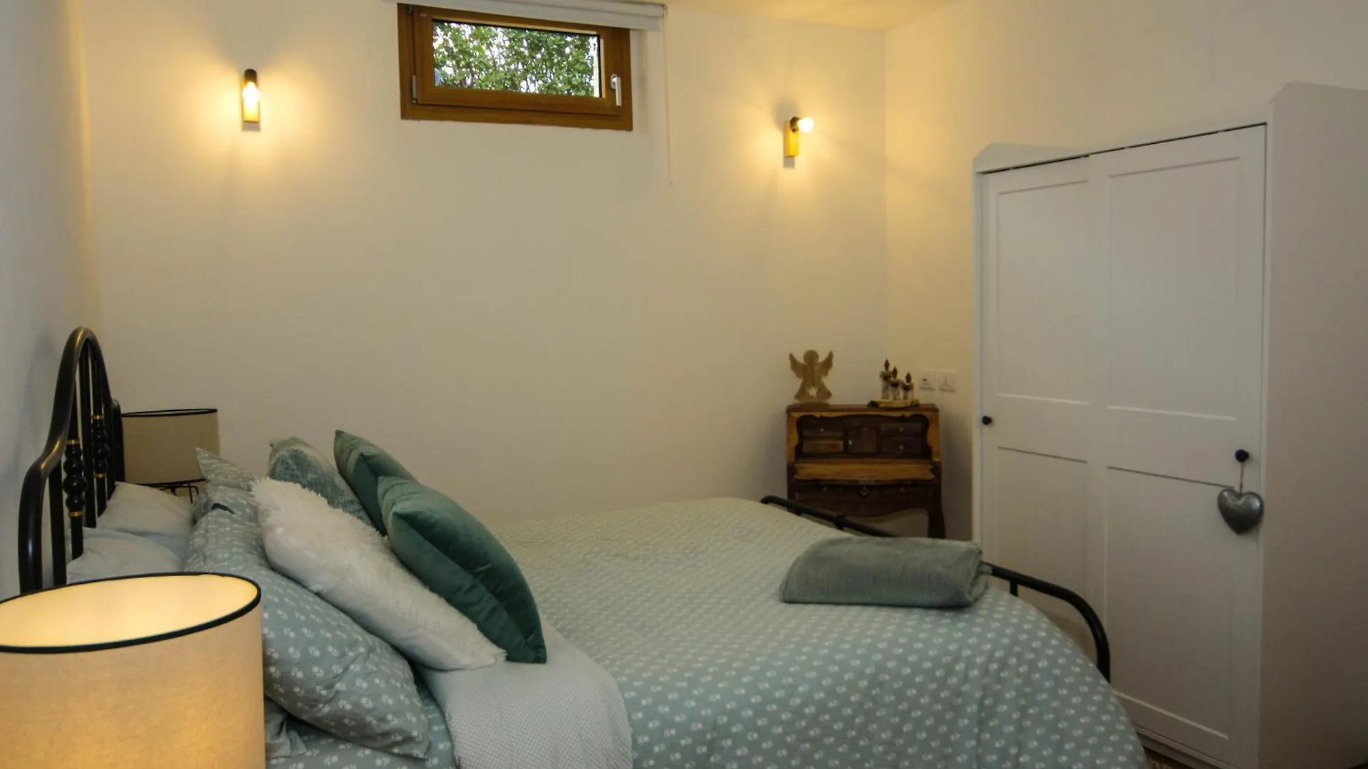 Apartment Casa Noa, Appartamento Con Giardino Privato Gemonio