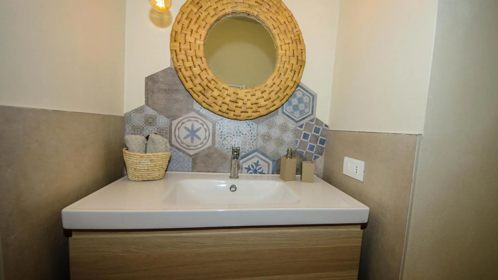 Apartment Casa Noa, Appartamento Con Giardino Privato Gemonio Italy