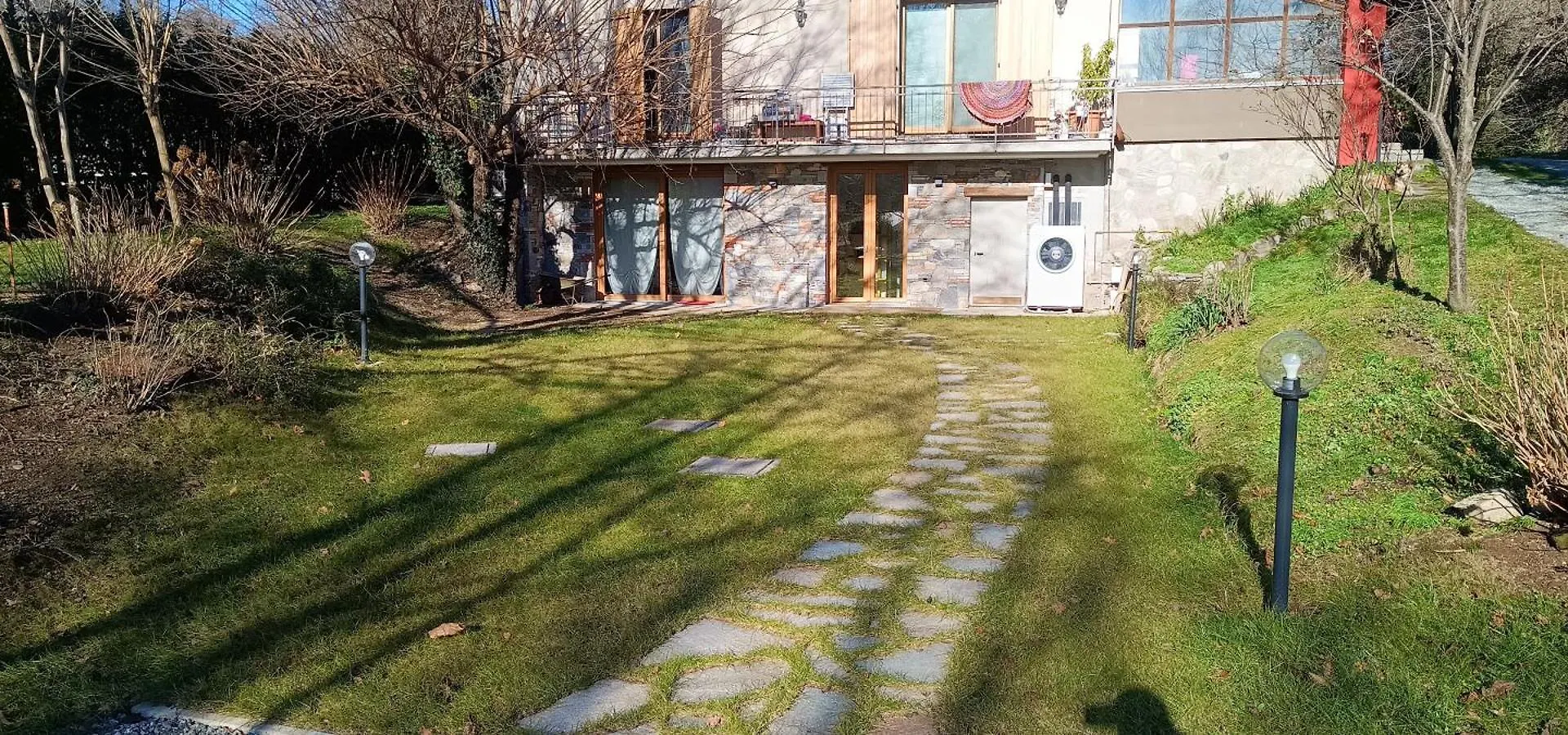 Apartment Casa Noa, Appartamento Con Giardino Privato Gemonio Italy